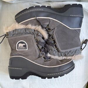 Sorel Charcoal Boots with Faux Fur Lining